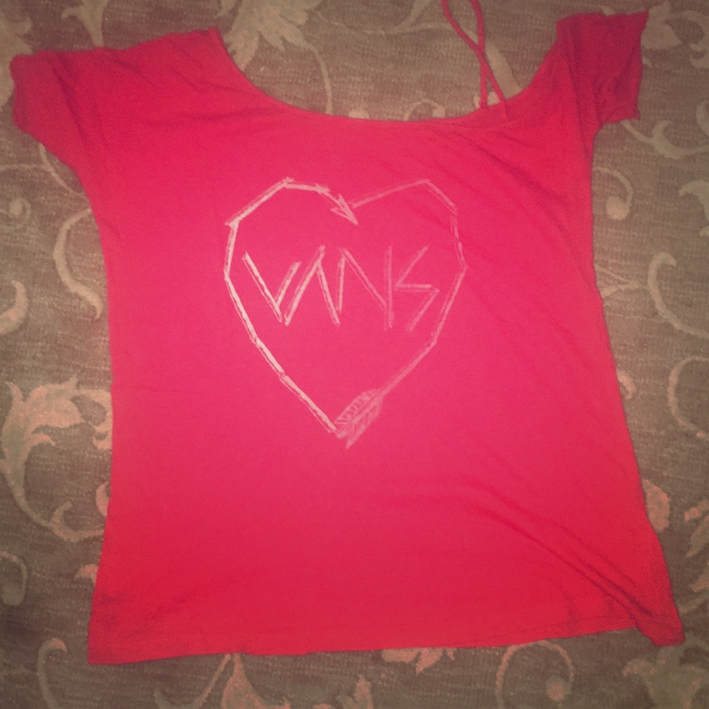 Cute Off-the-shoulder Vans Arrow Heart Tee